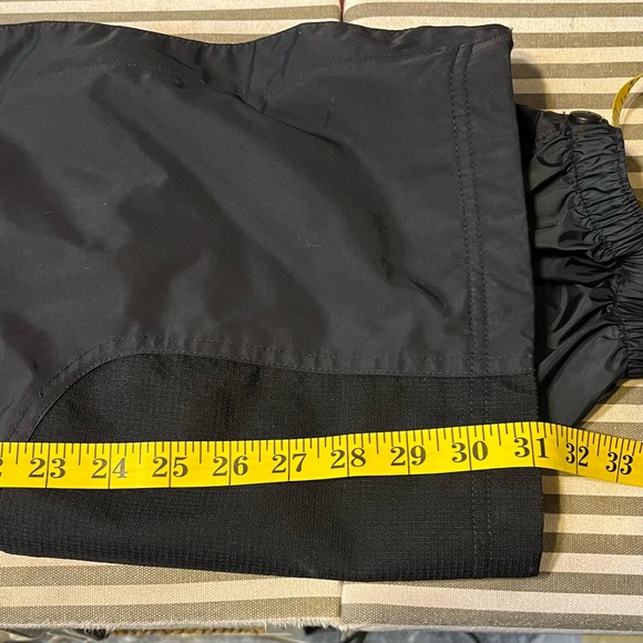 LL Bean Snowboard pants with removable suspenders - Picture 7 of 11